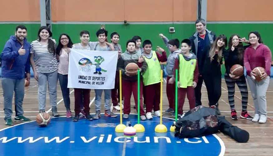 Entregan implementación deportiva a taller de Básquetbol IND –  Municipalidad de Vilcún